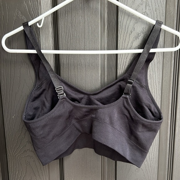 Womens puma sports bra - Picture 2 of 4